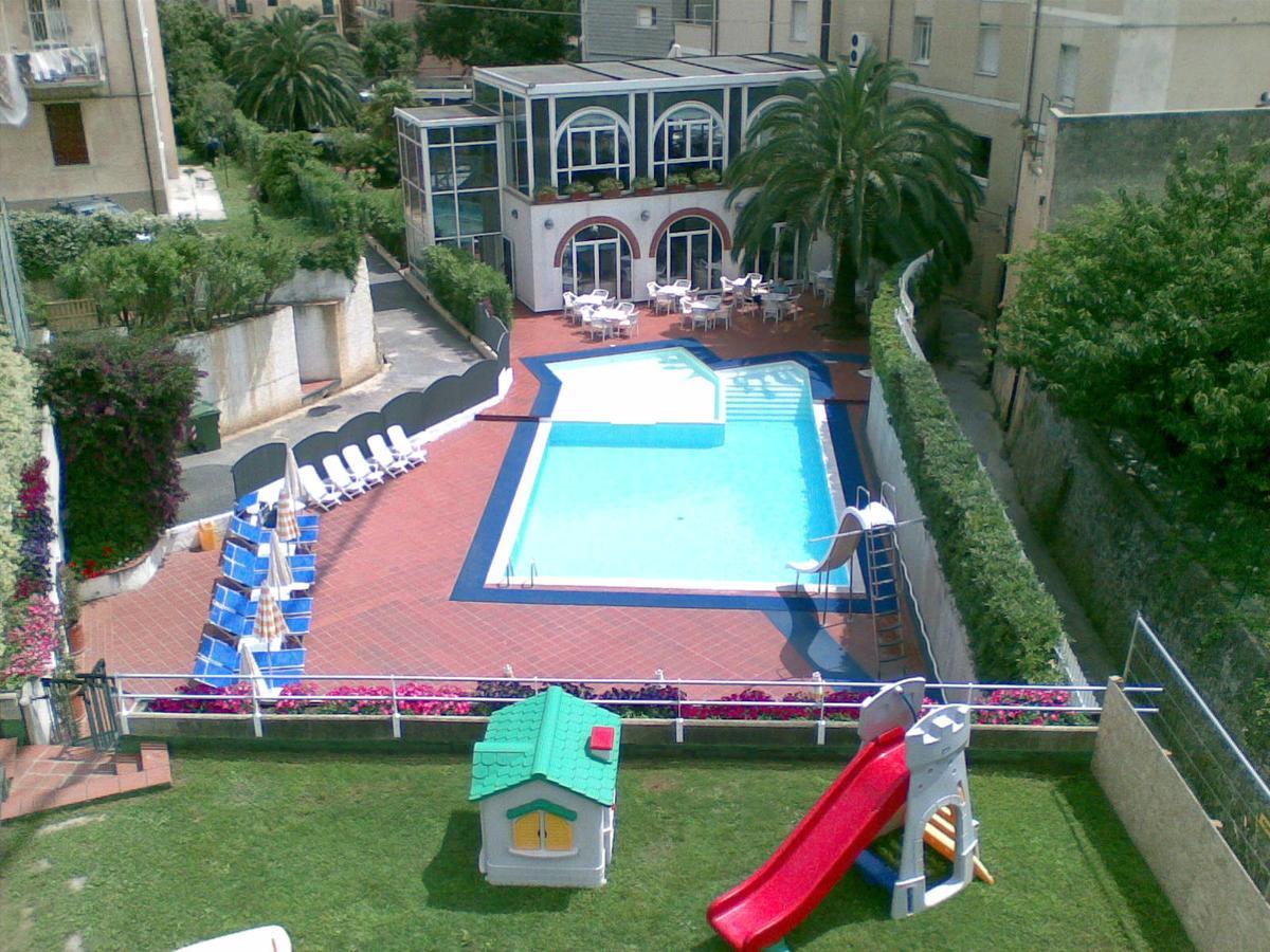 Hotel Riviera Spotorno Exterior foto